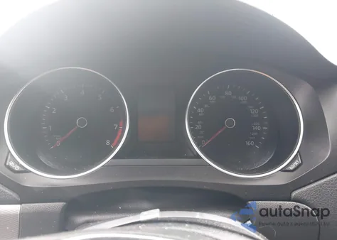 2018 Volkswagen Jetta 1.4T S z USA, uszkodzony, nr VIN 3VW2B7AJ5JM263907